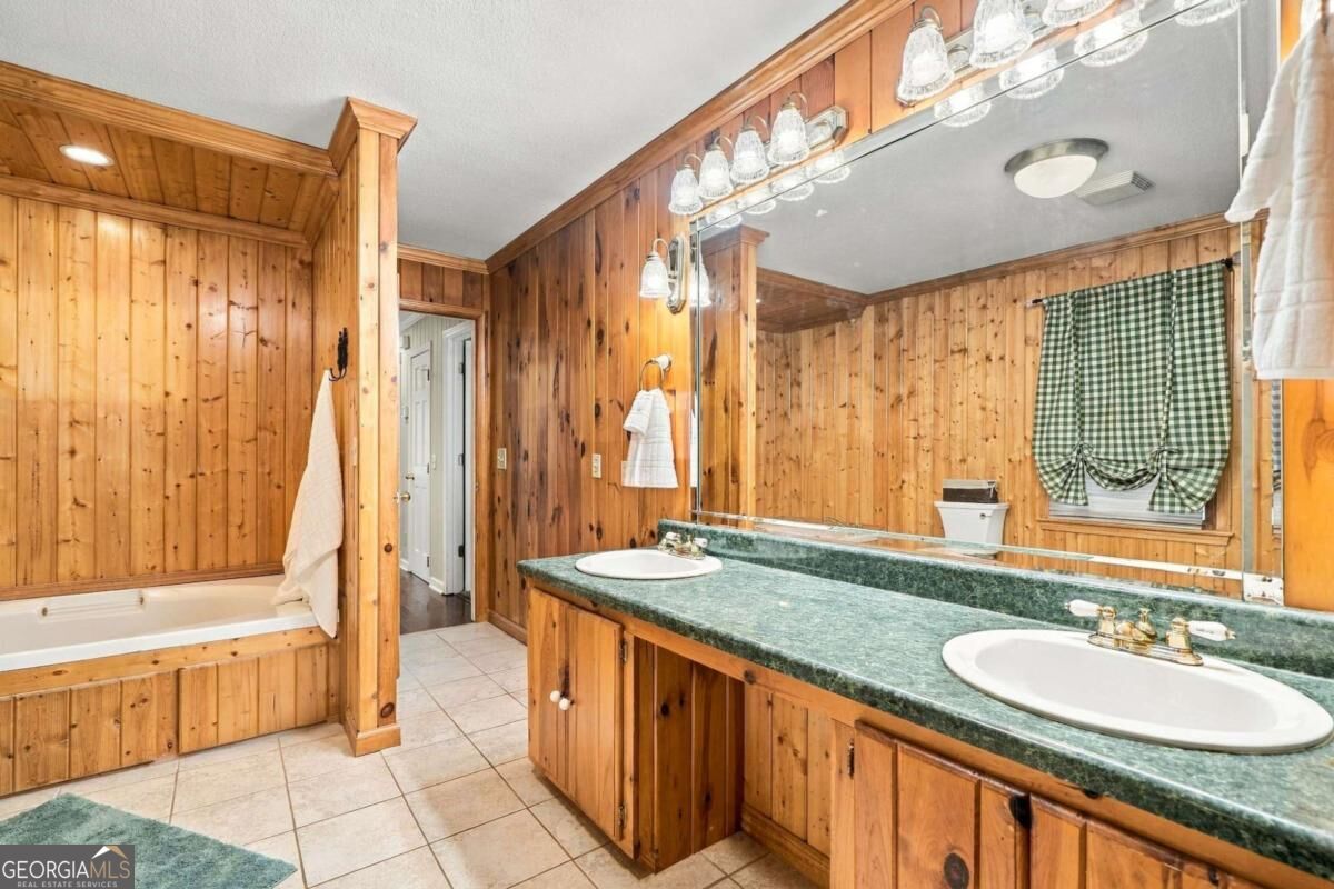 372 Misty Valley Lane # 19 Property Photo 23