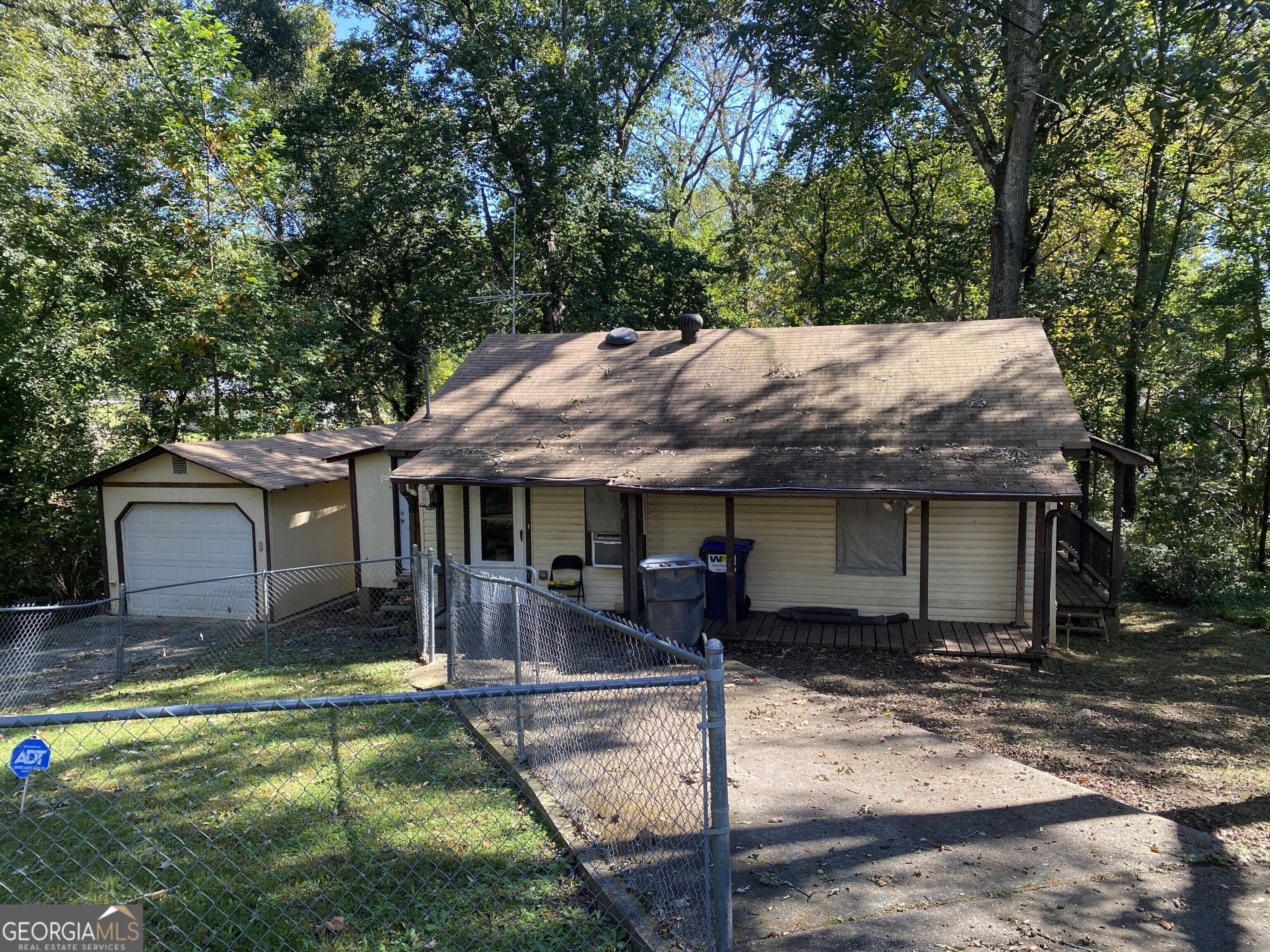 1297 Railroad Avenue Property Photo 1
