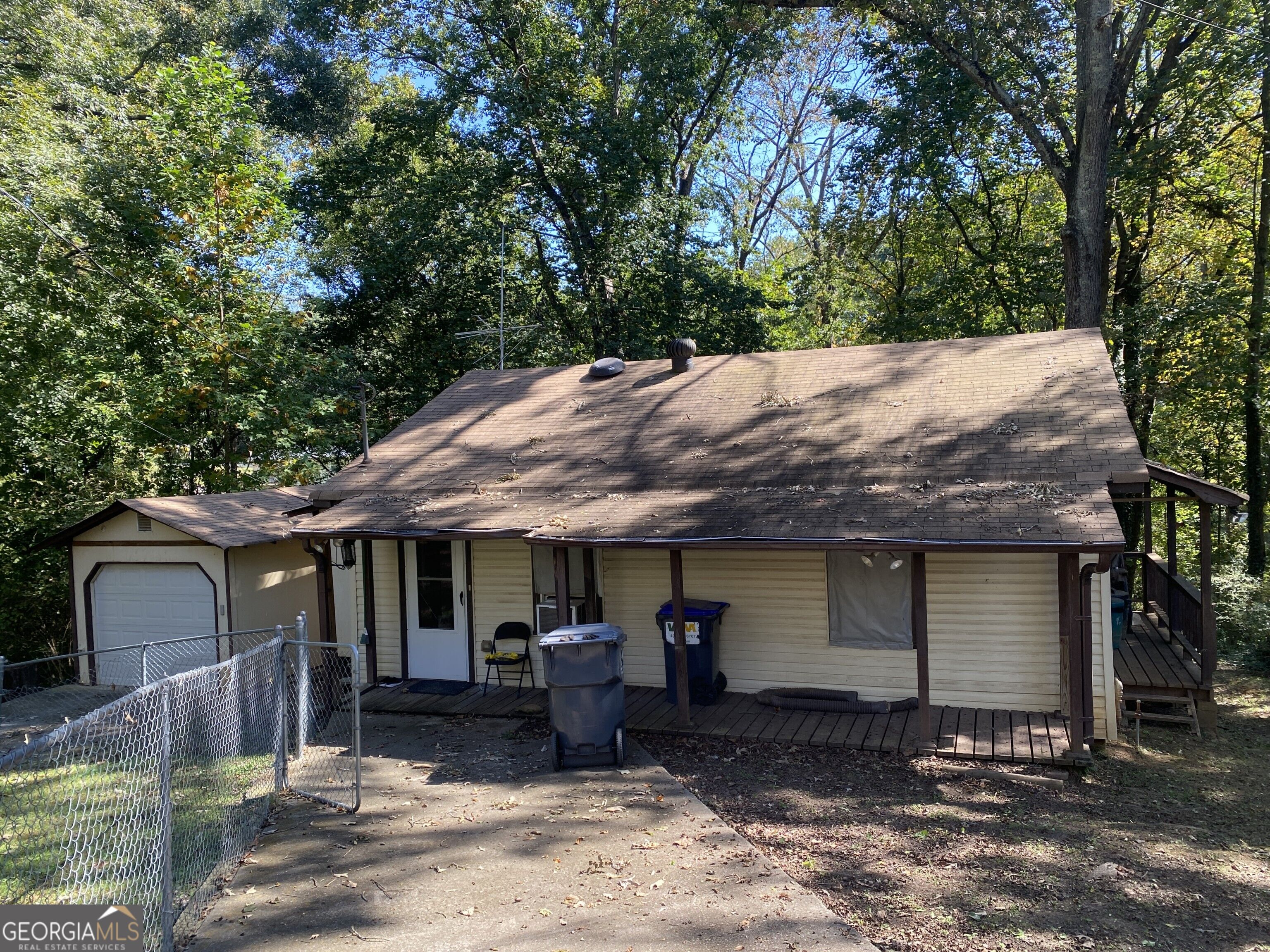 1297 Railroad Avenue Property Photo 2