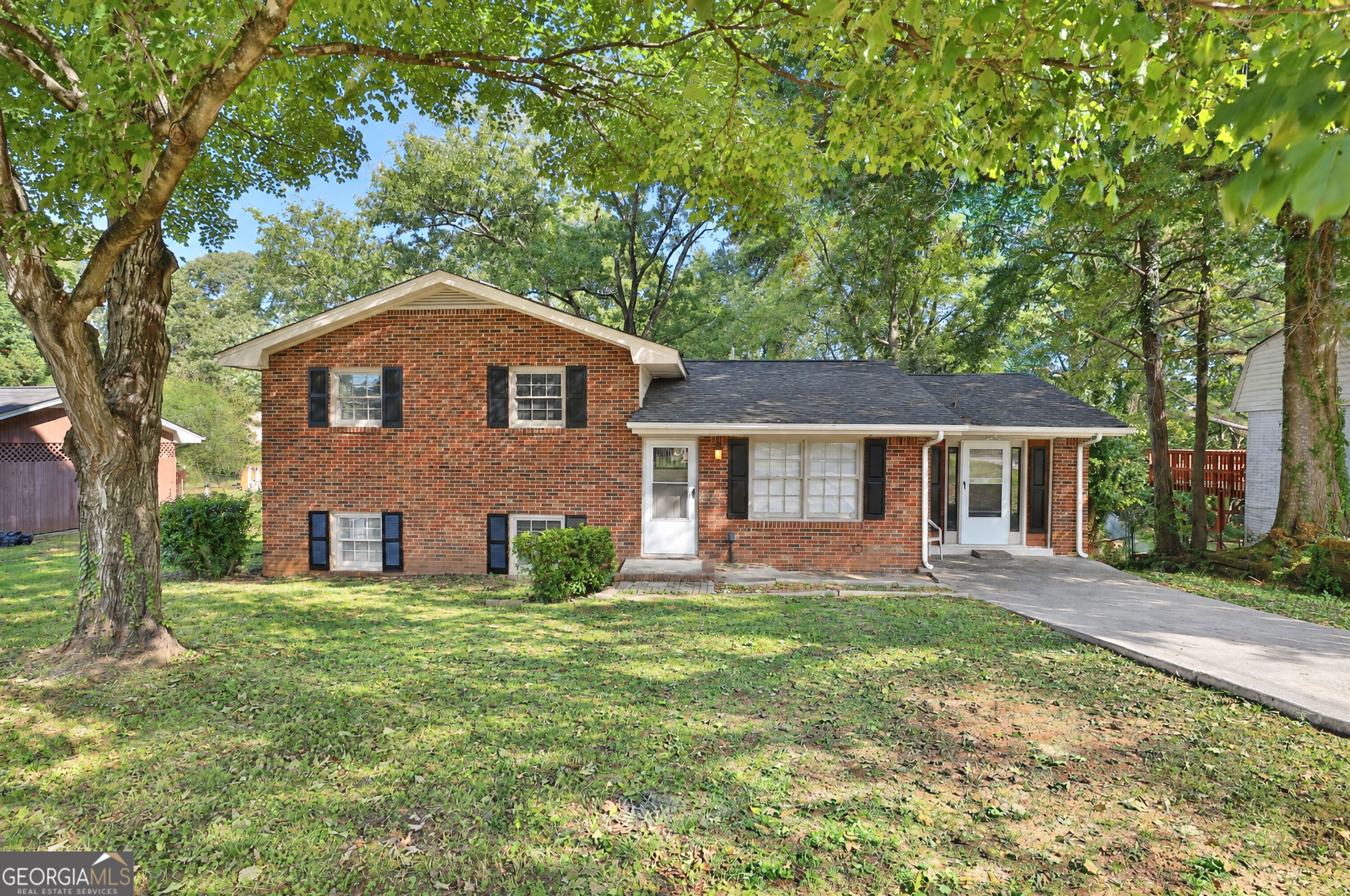 6370 Maddox Road Property Photo 1