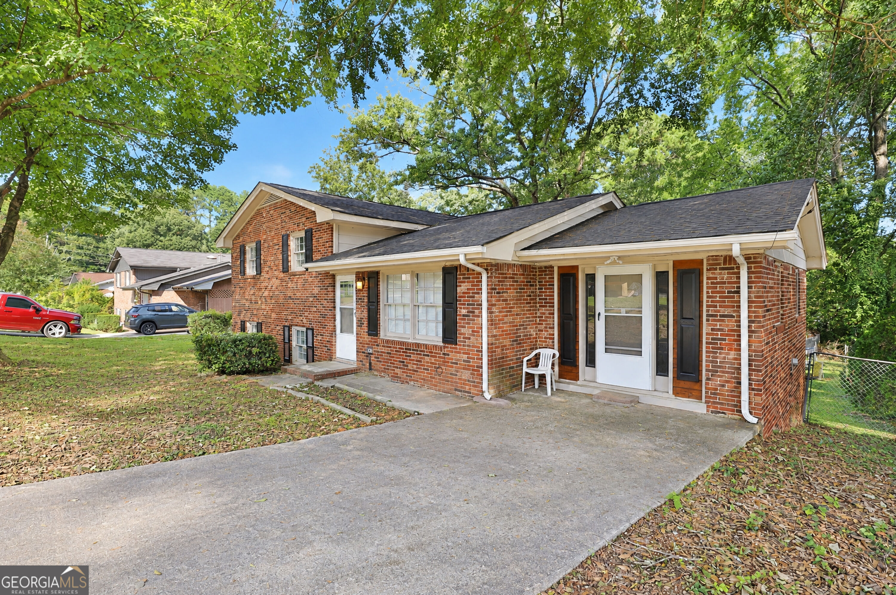 6370 Maddox Road Property Photo 3