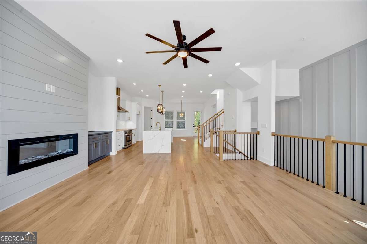 237 W Marietta Street Property Photo 9