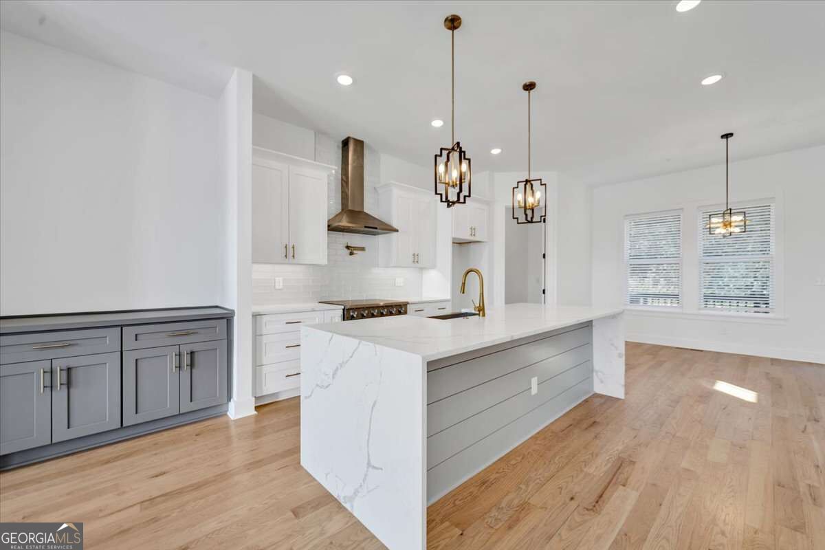 237 W Marietta Street Property Photo 11