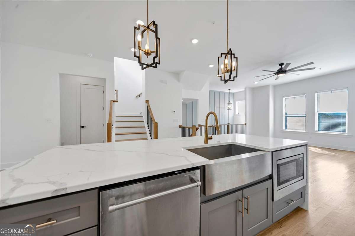 237 W Marietta Street Property Photo 15