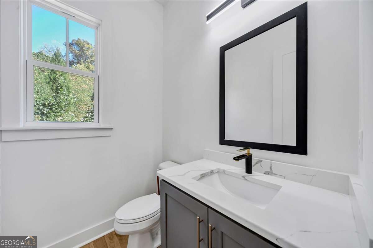 237 W Marietta Street Property Photo 19