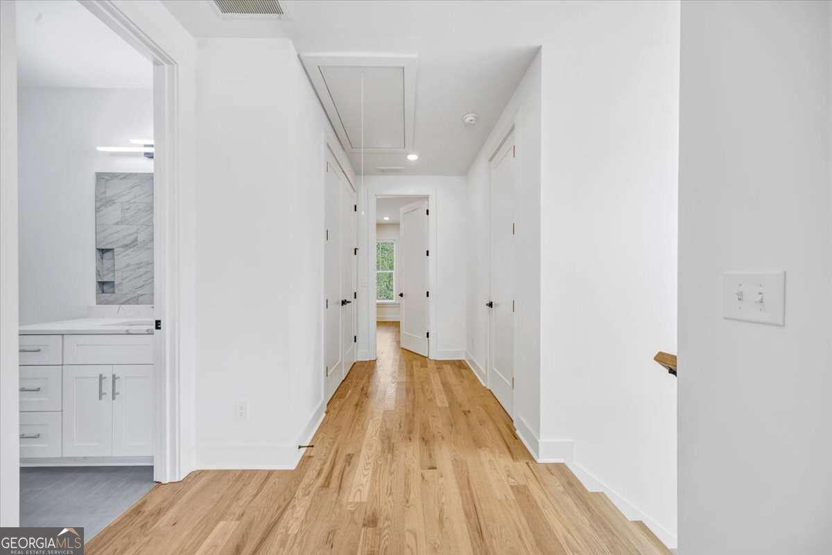 237 W Marietta Street Property Photo 20