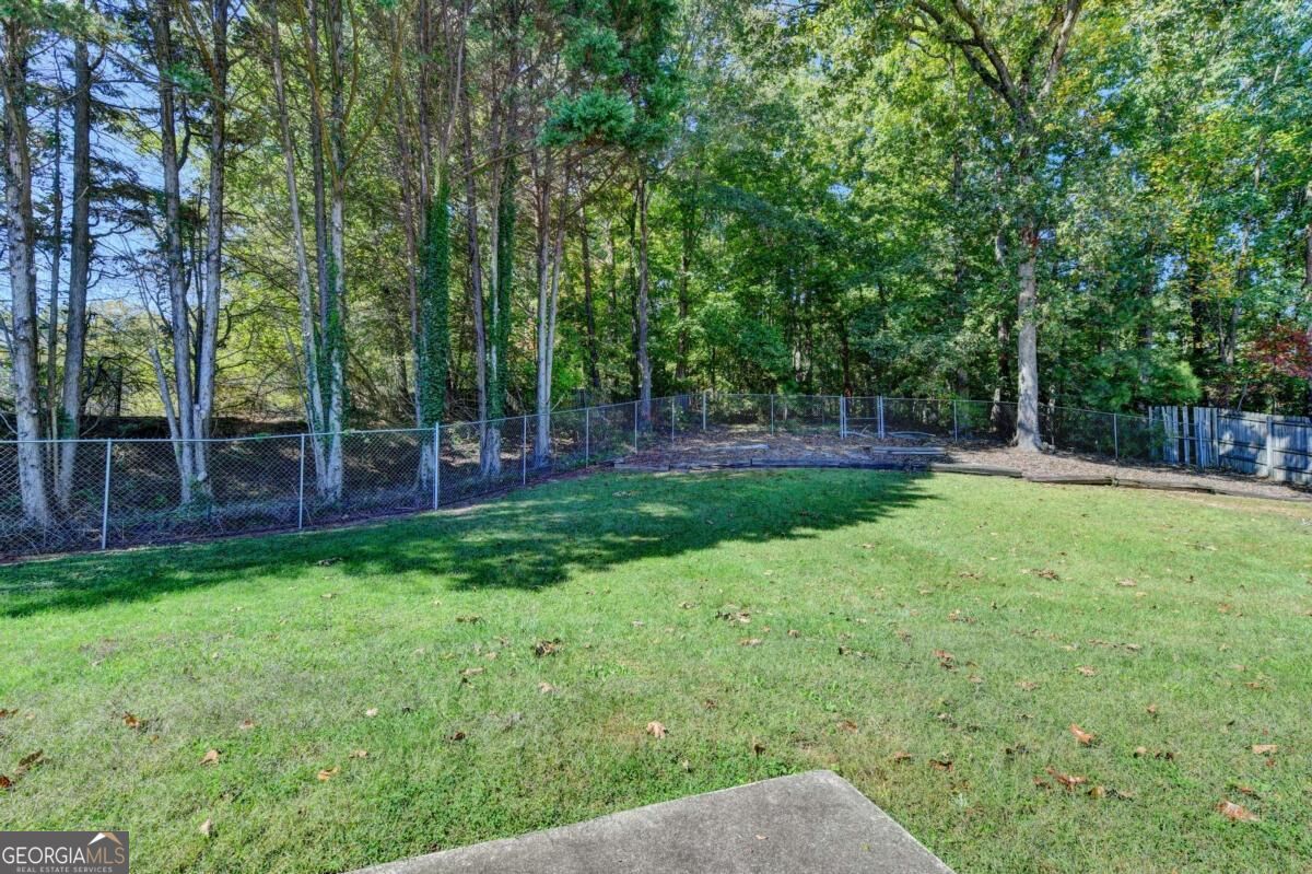 5295 Hillcrest Glenn Drive Property Photo 5