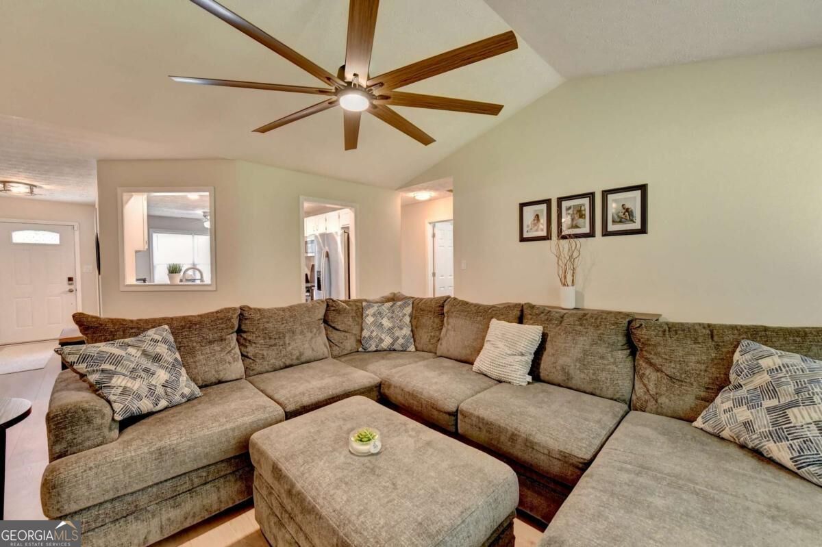 5295 Hillcrest Glenn Drive Property Photo 18