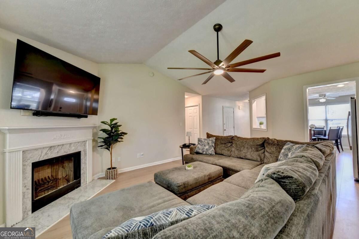 5295 Hillcrest Glenn Drive Property Photo 20