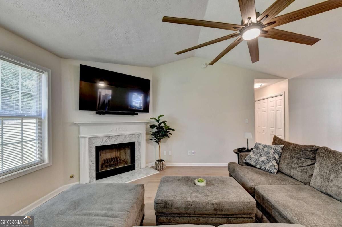 5295 Hillcrest Glenn Drive Property Photo 21
