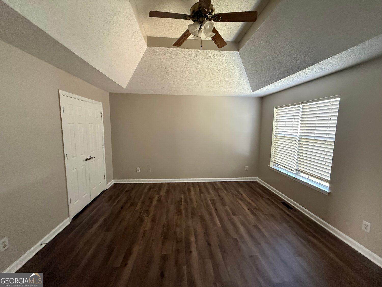 6344 Phillips Court Property Photo 8