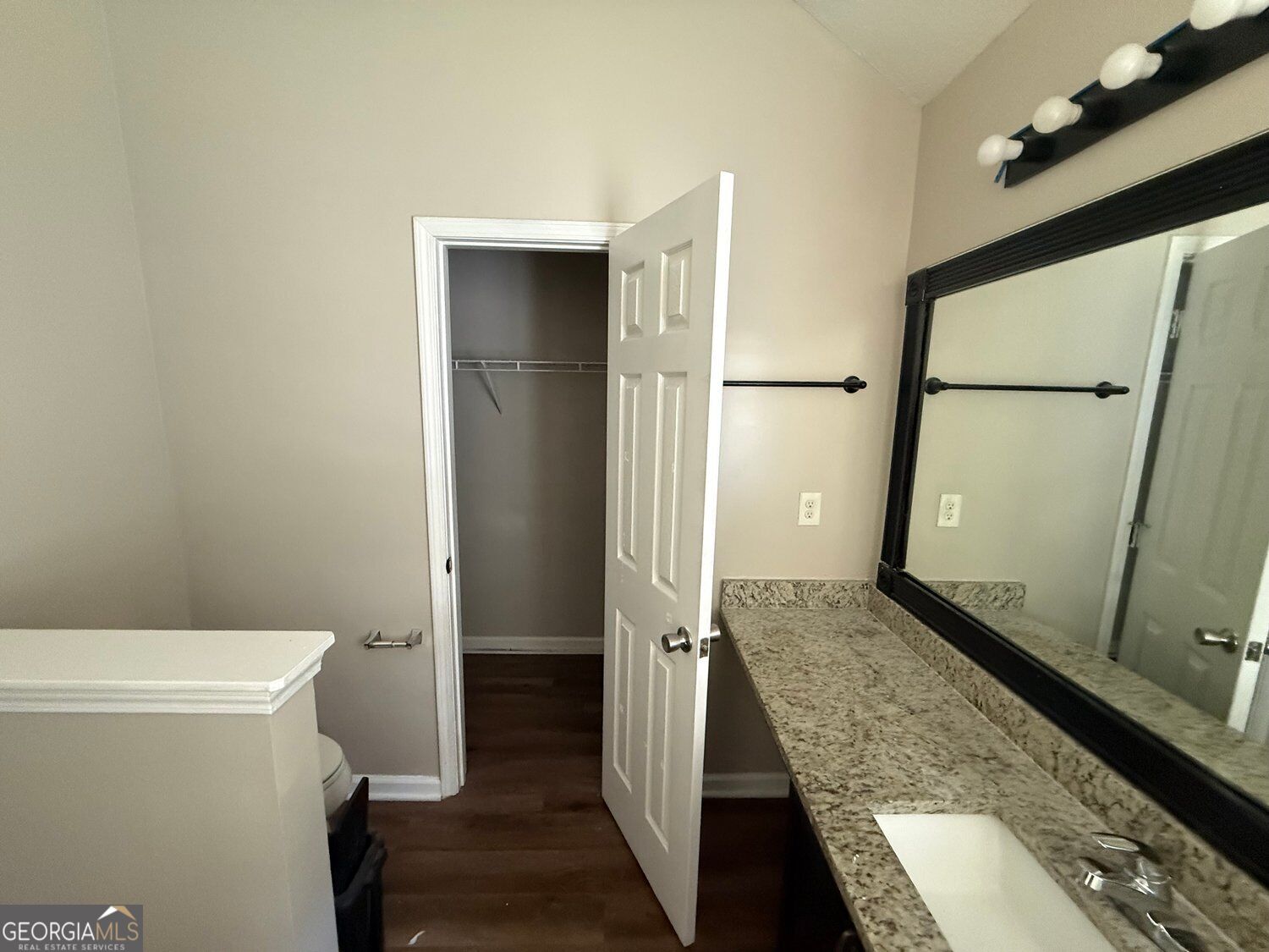 6344 Phillips Court Property Photo 10