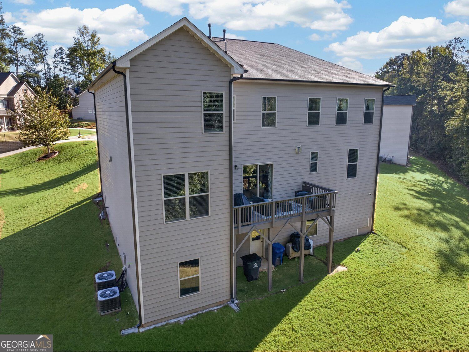 518 Eagles Point Property Photo 5