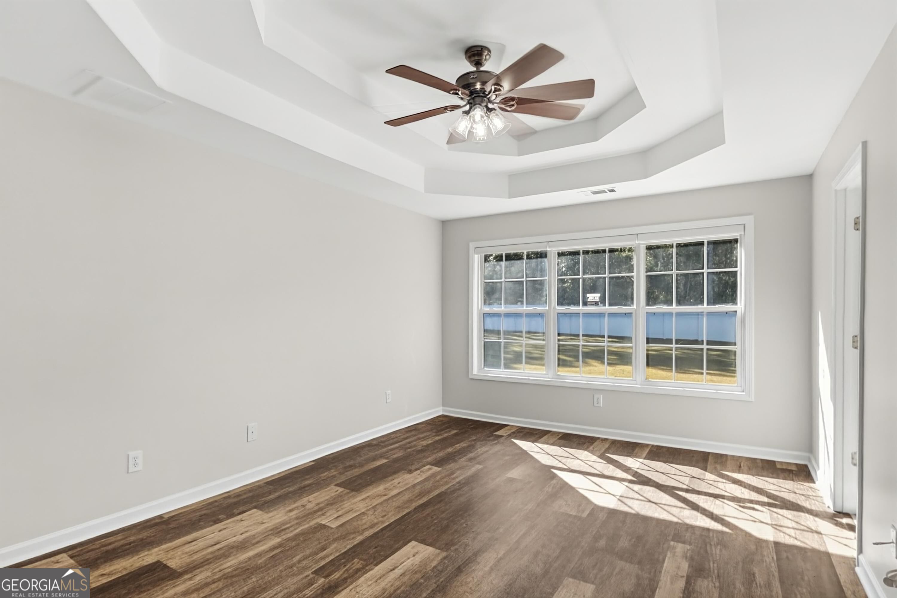 215 Greenfield Way Property Photo 16