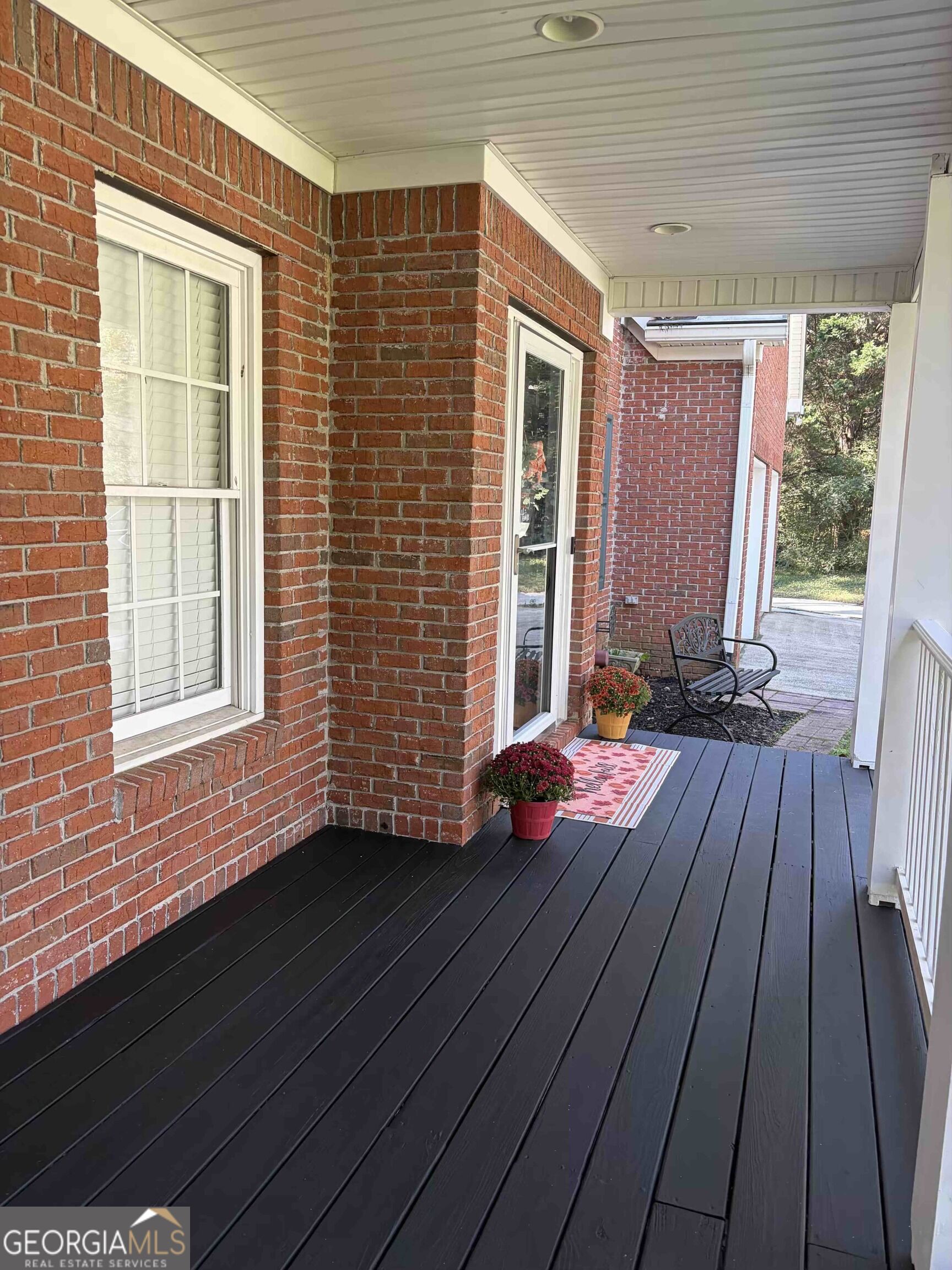 120 Hollow Springs Drive Property Photo 2