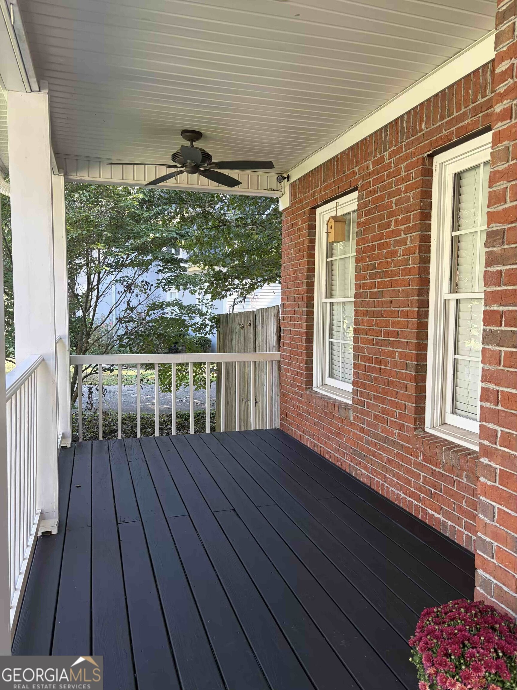120 Hollow Springs Drive Property Photo 3