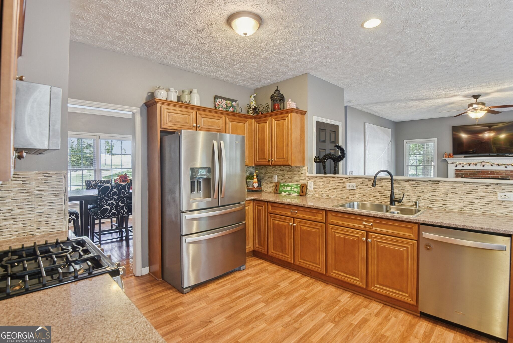 120 Hollow Springs Drive Property Photo 8