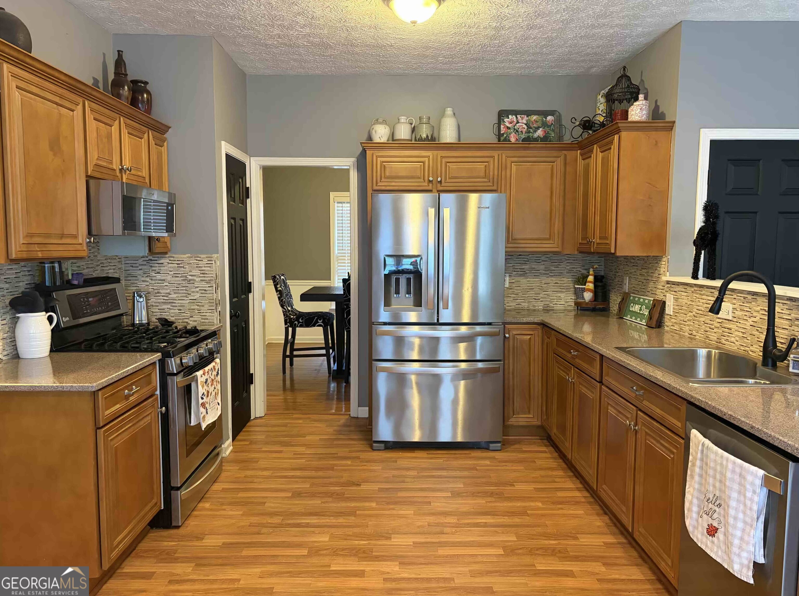 120 Hollow Springs Drive Property Photo 9