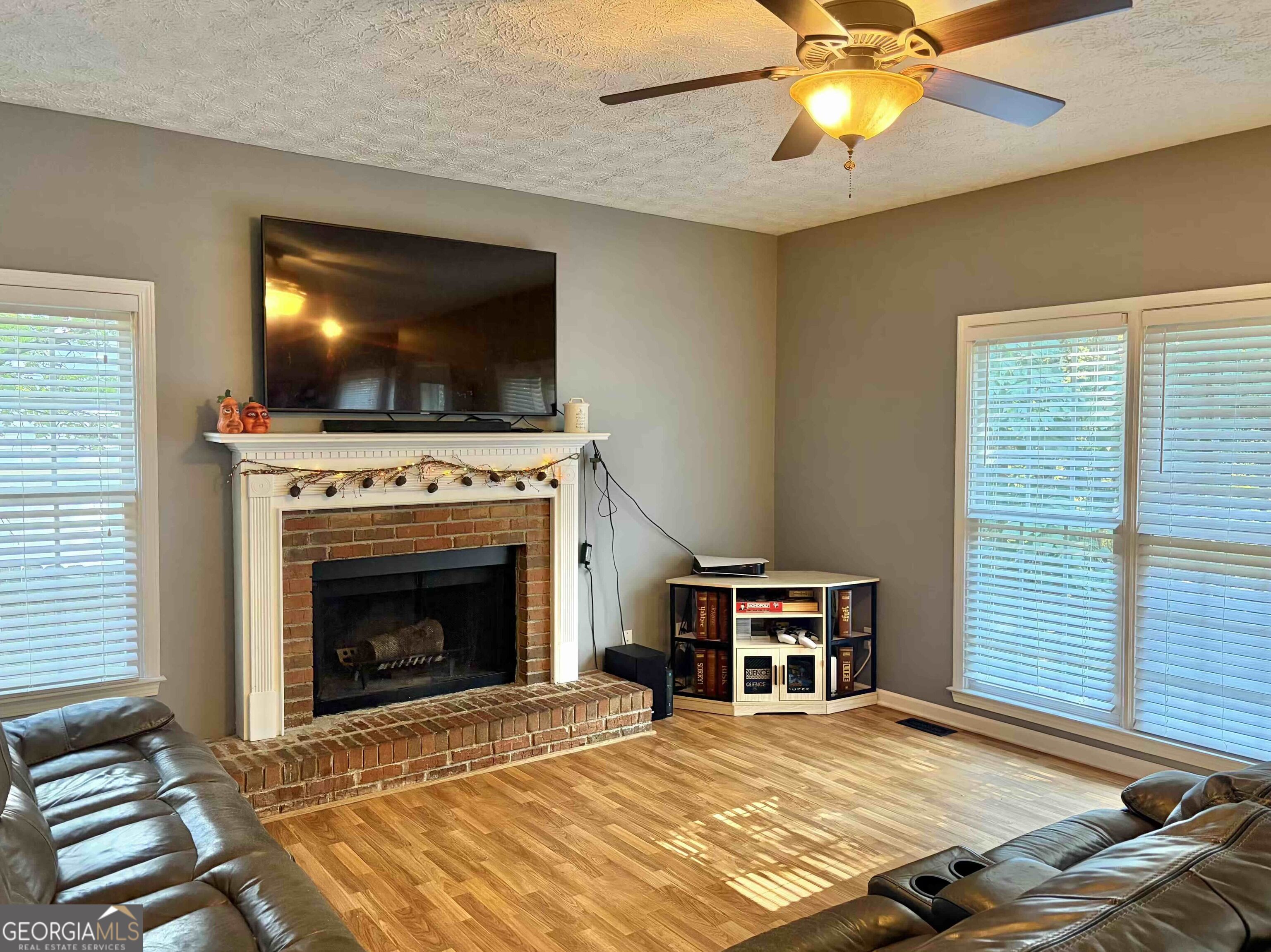 120 Hollow Springs Drive Property Photo 15