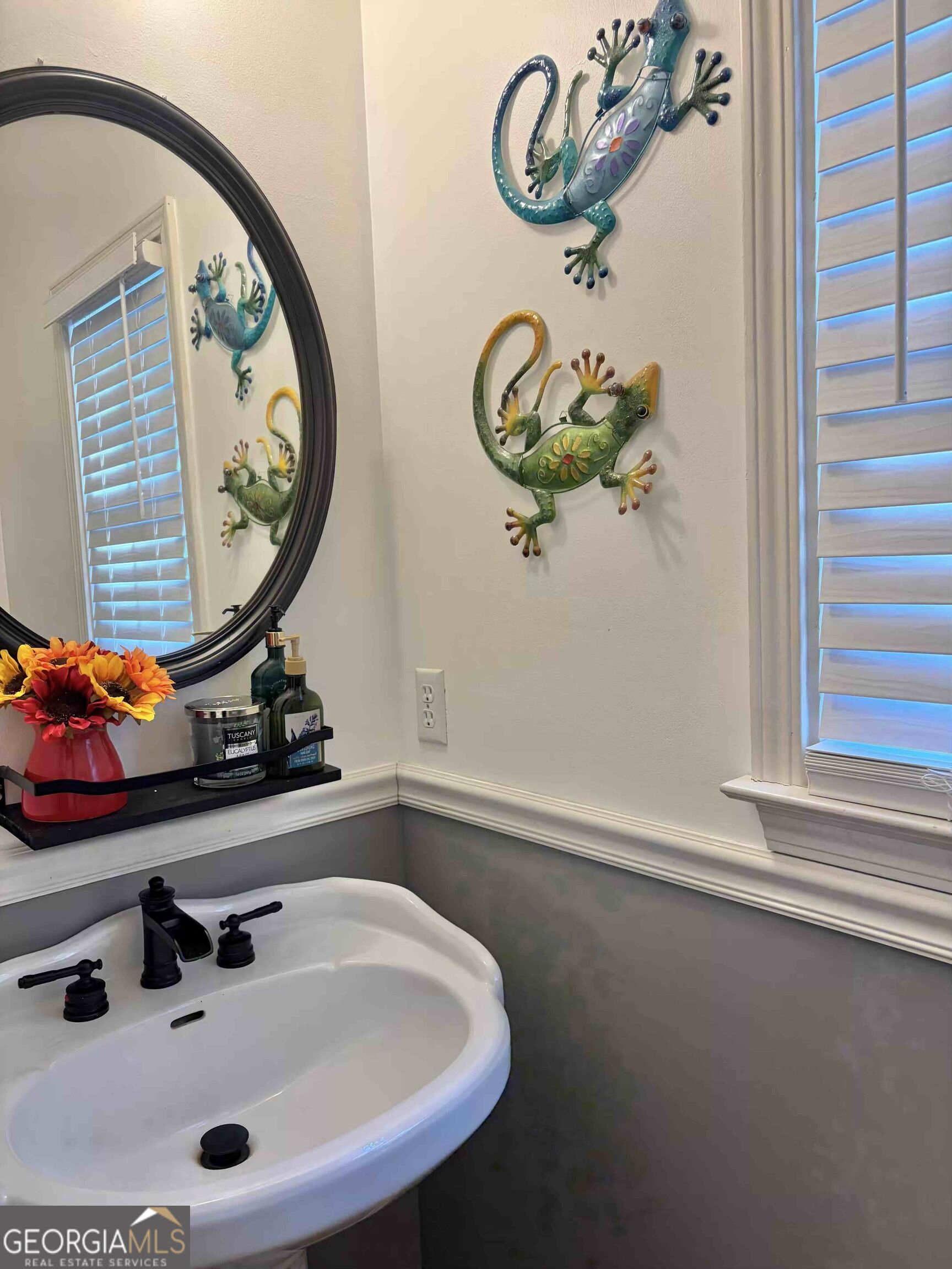 120 Hollow Springs Drive Property Photo 18