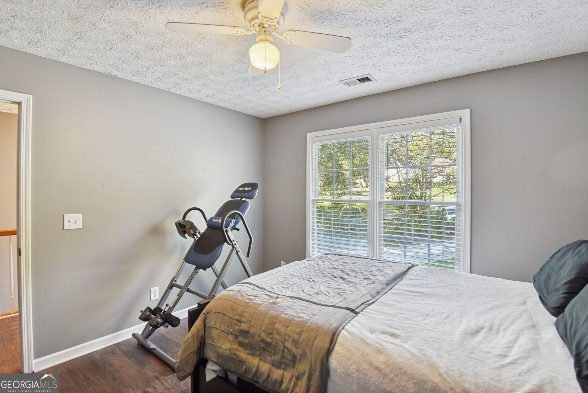 120 Hollow Springs Drive Property Photo 28