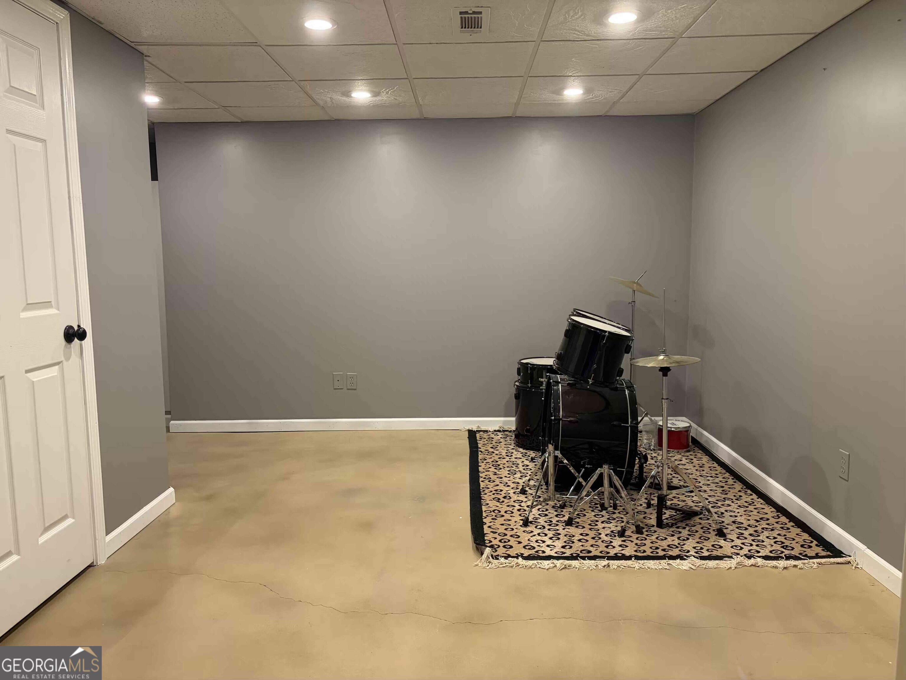 120 Hollow Springs Drive Property Photo 44