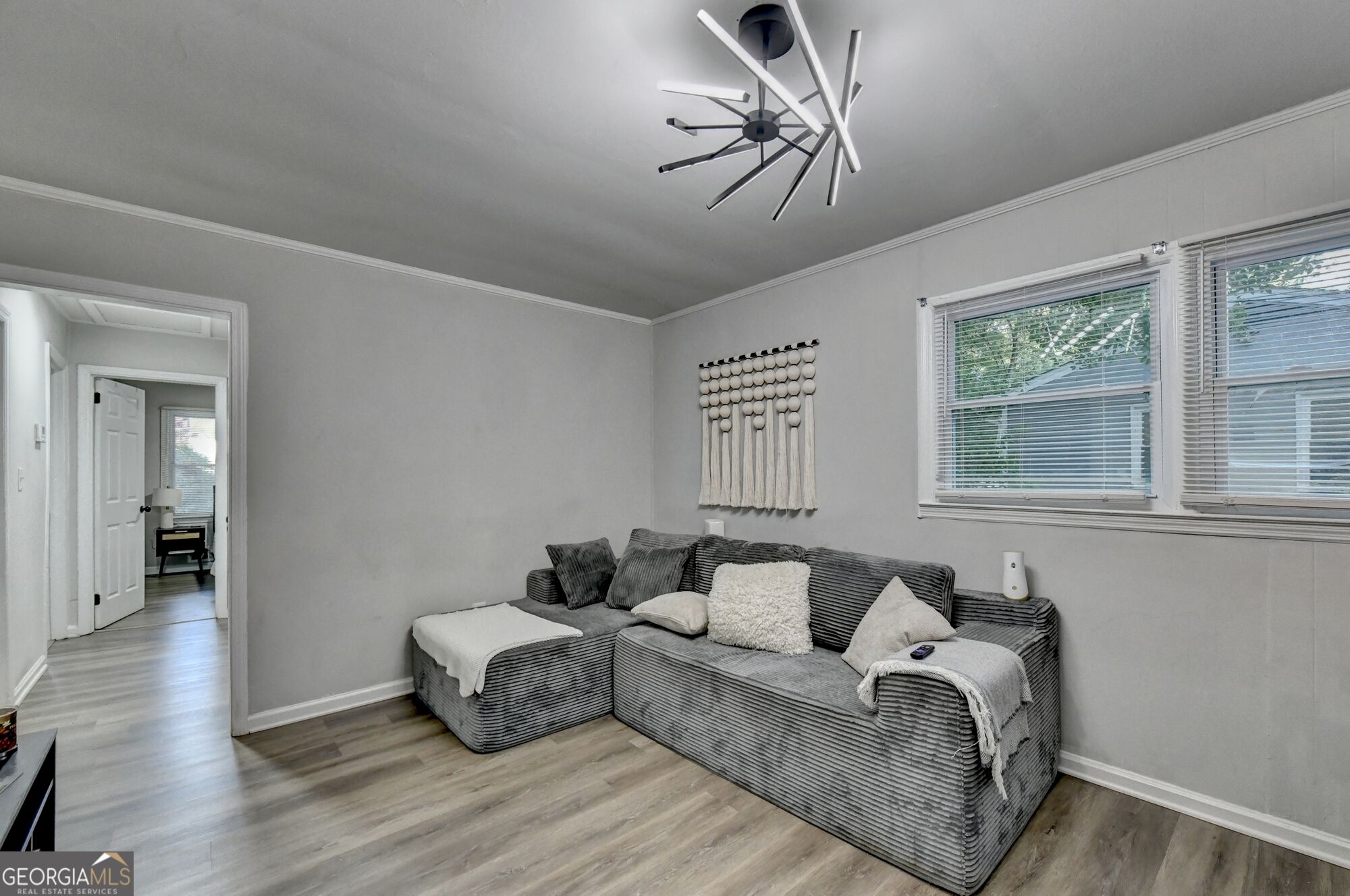 3132 Forrest Hills Drive Property Photo 4