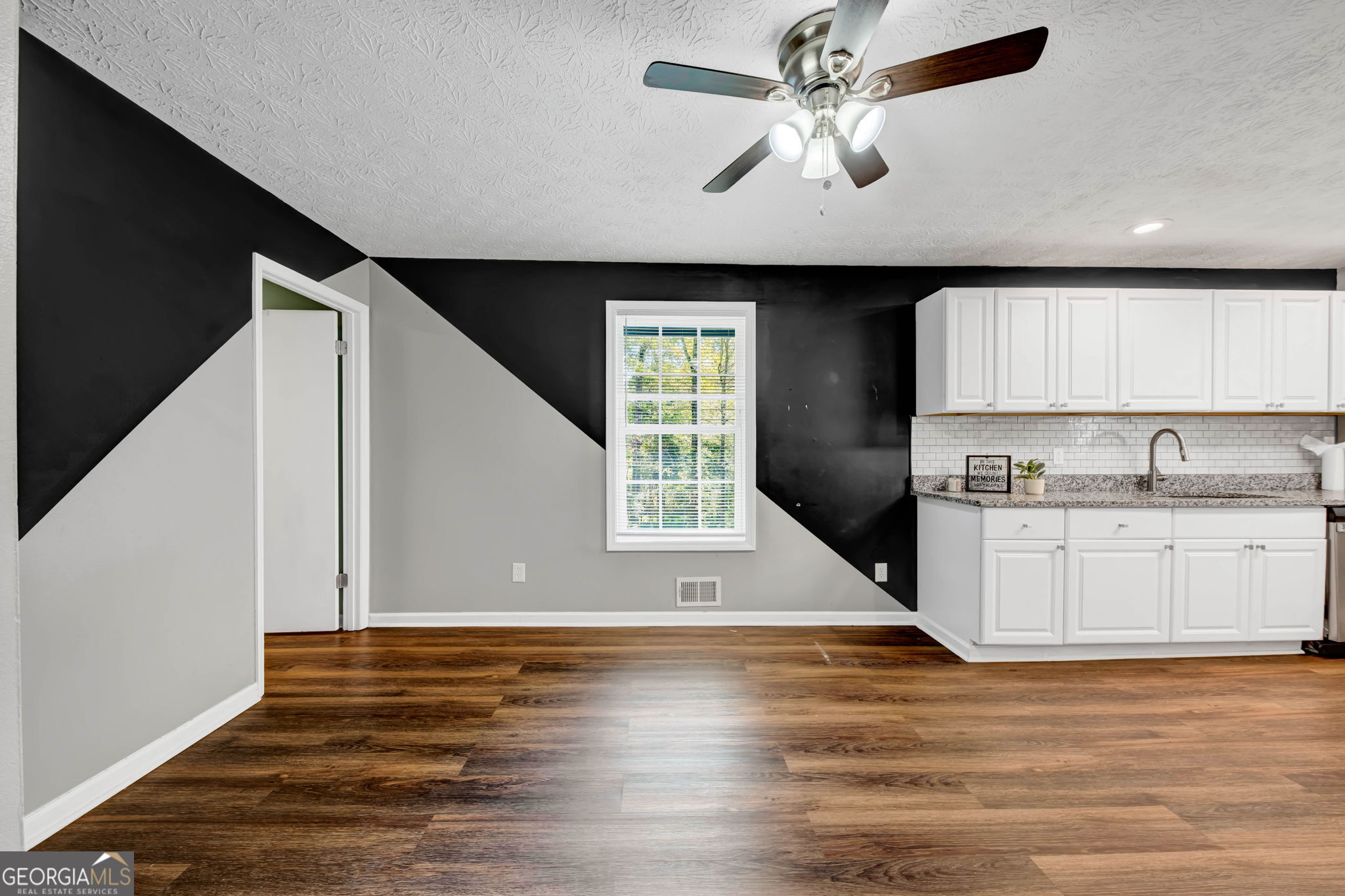8852 Churchill Place Property Photo 6