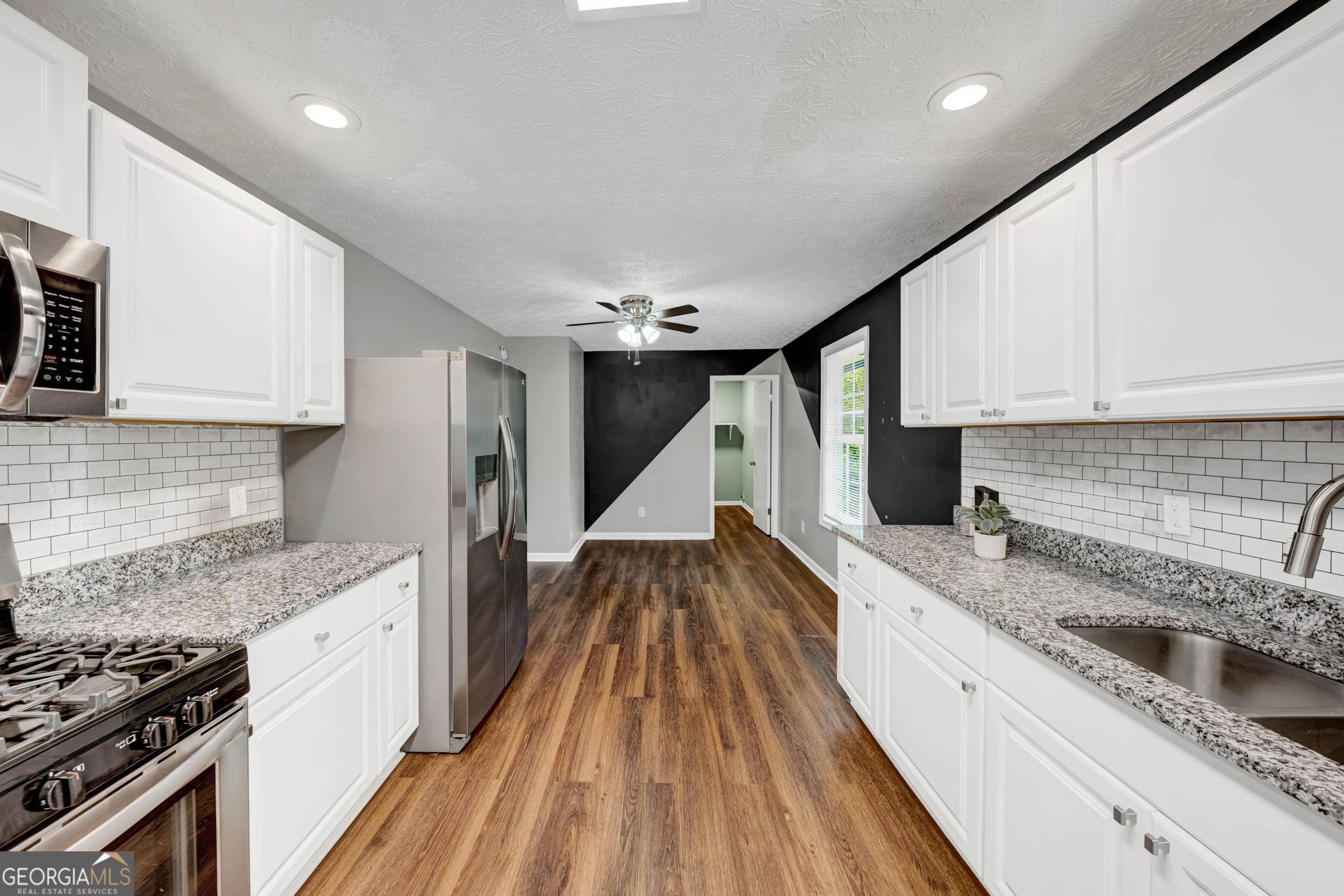8852 Churchill Place Property Photo 7
