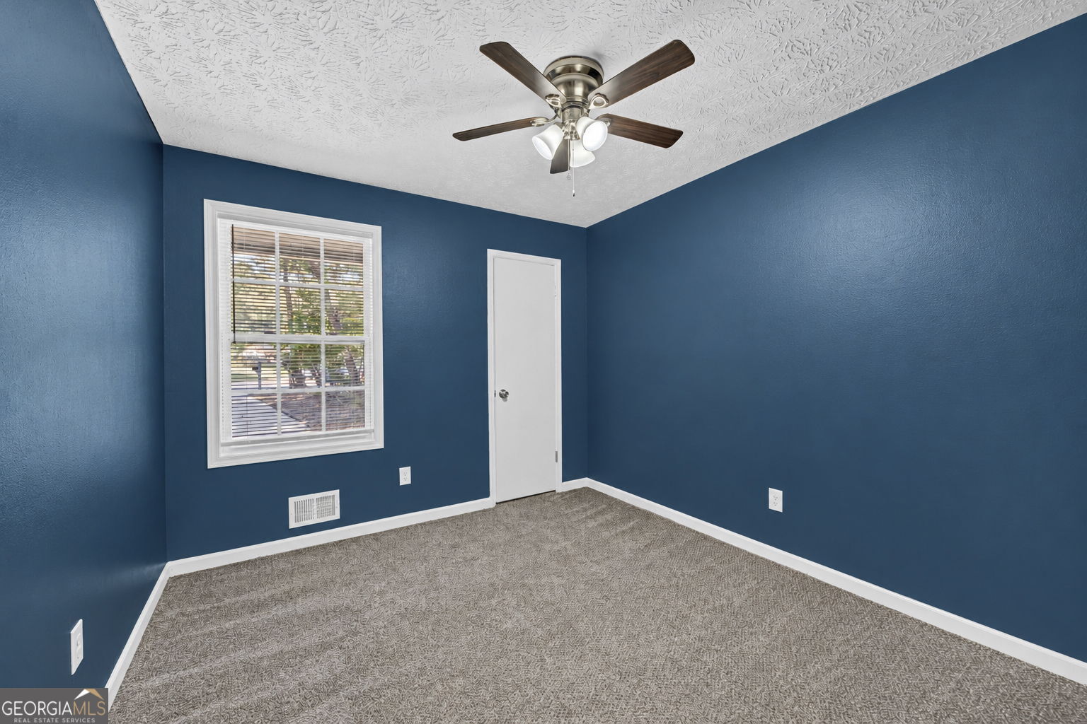 8852 Churchill Place Property Photo 28