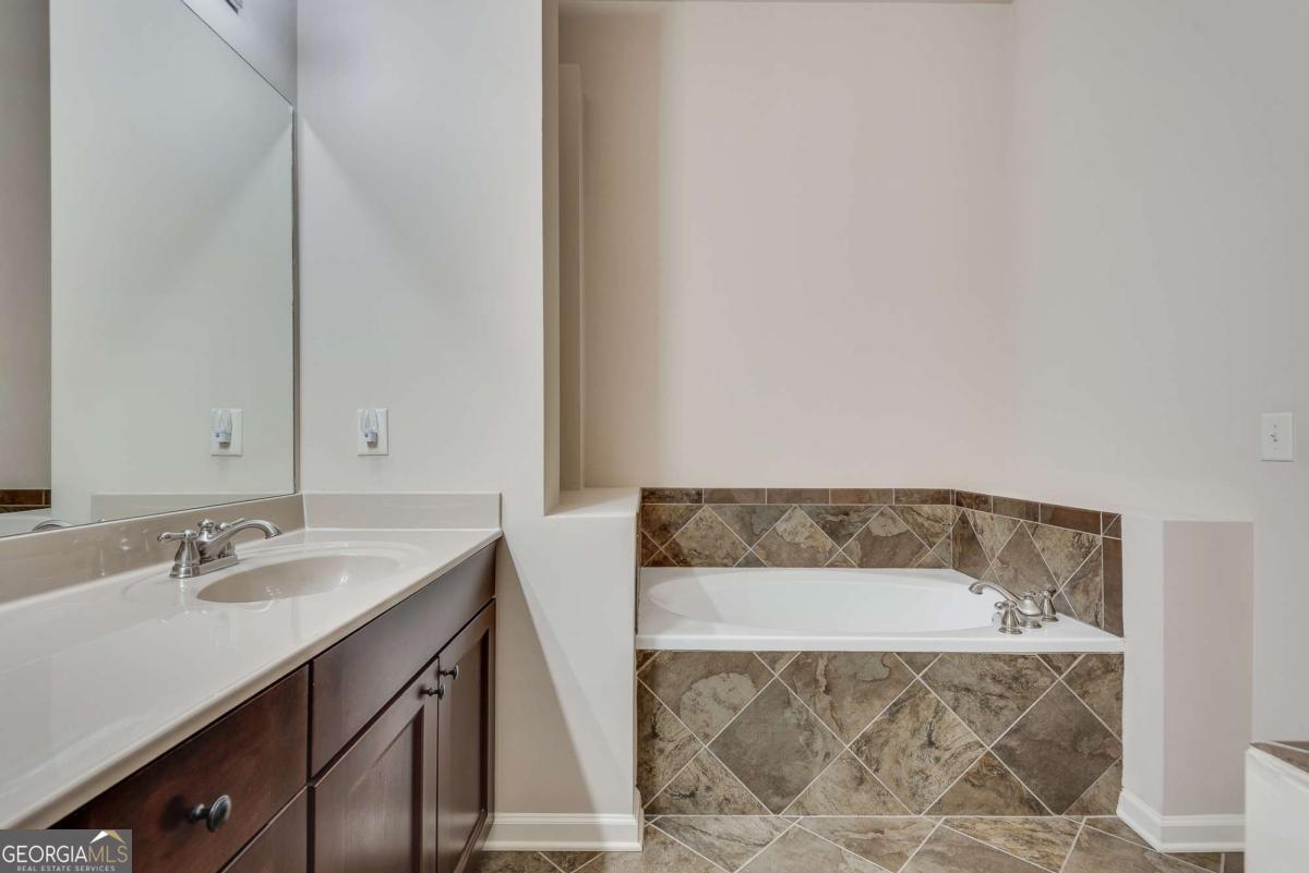 9005 Woodland Trail Property Photo 33