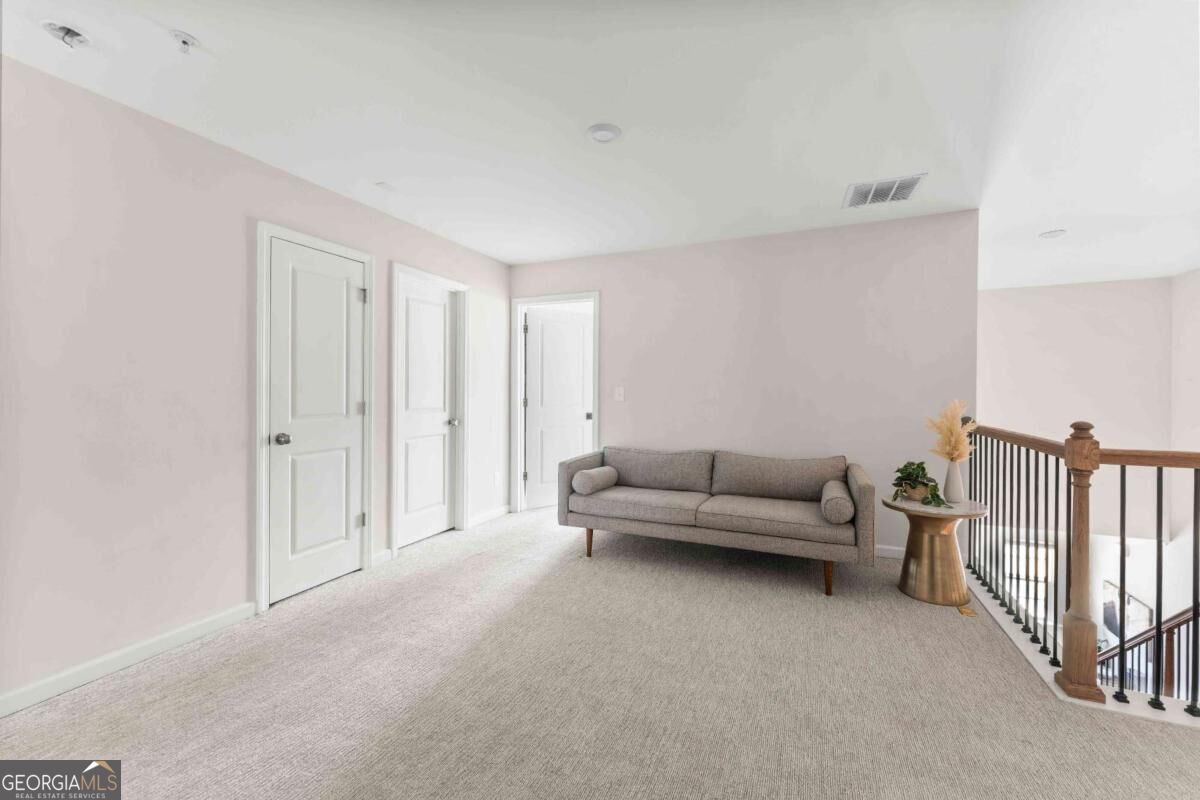18 Singleton Way Property Photo 24