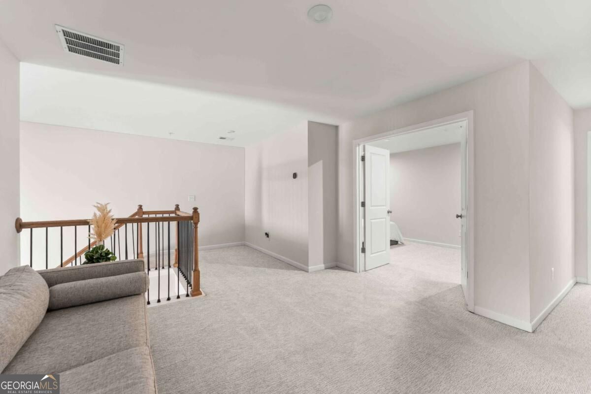 18 Singleton Way Property Photo 28