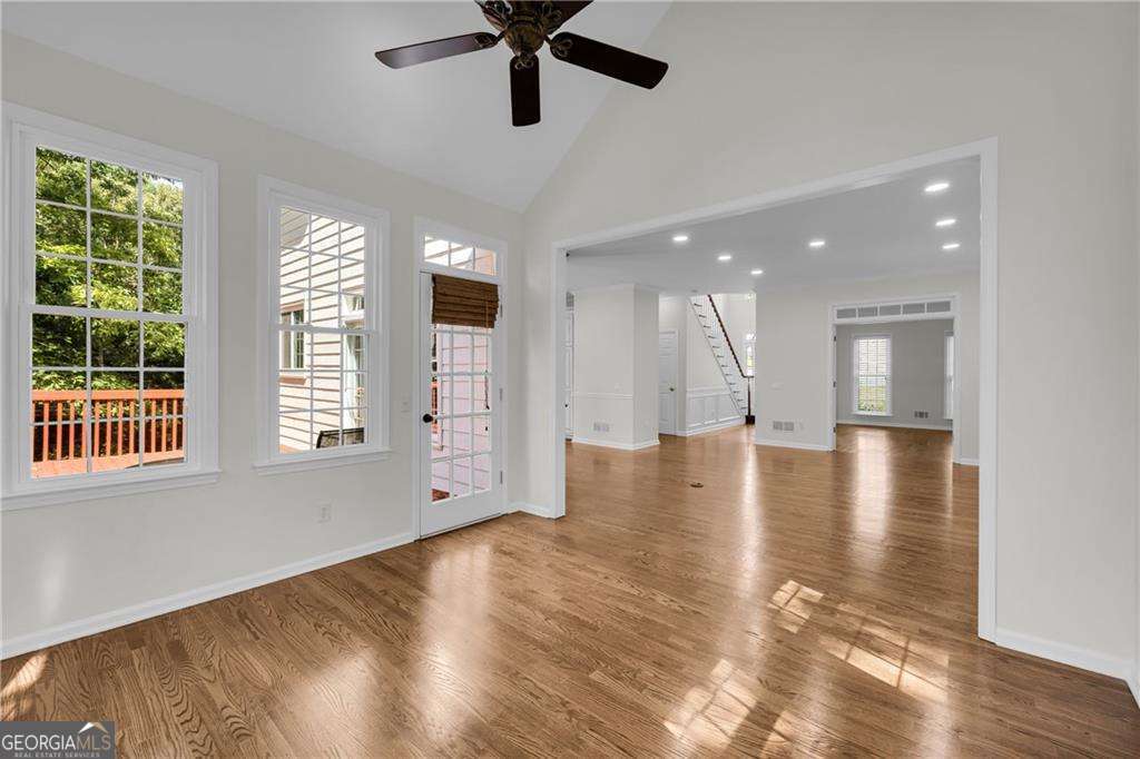 4910 Red Robin Ridge Property Photo 21