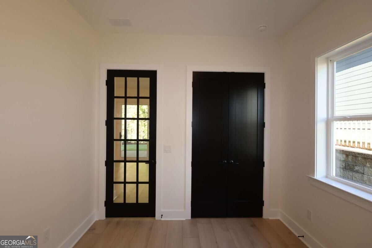636 Barnfield Way Property Photo 6