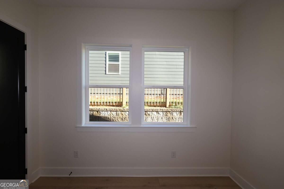 636 Barnfield Way Property Photo 7