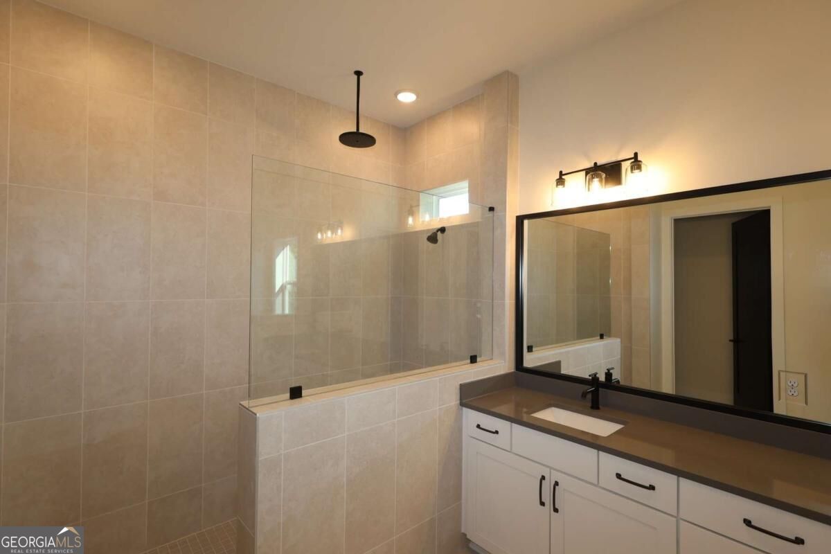 636 Barnfield Way Property Photo 9