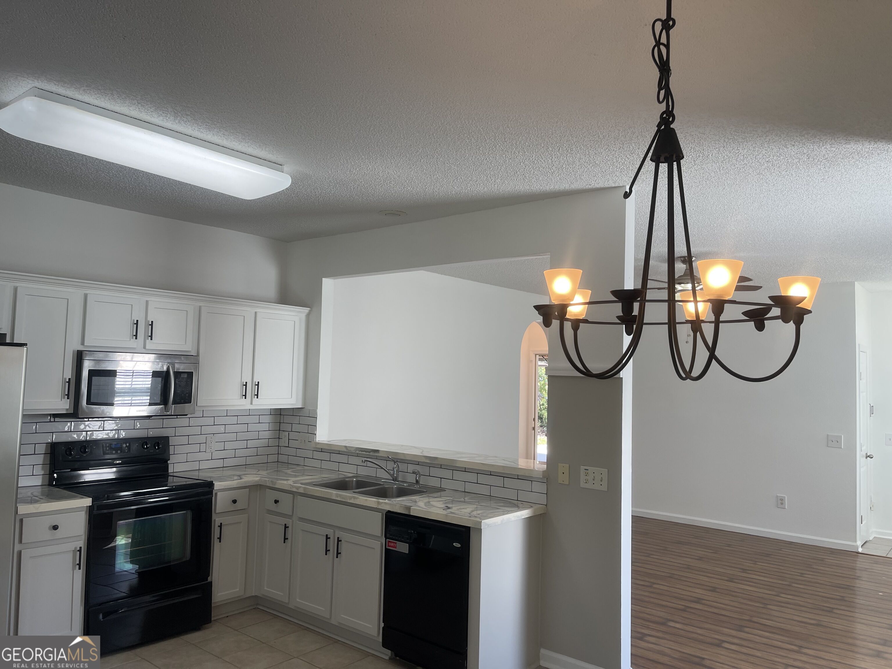 10 Hartland Court Property Photo 8
