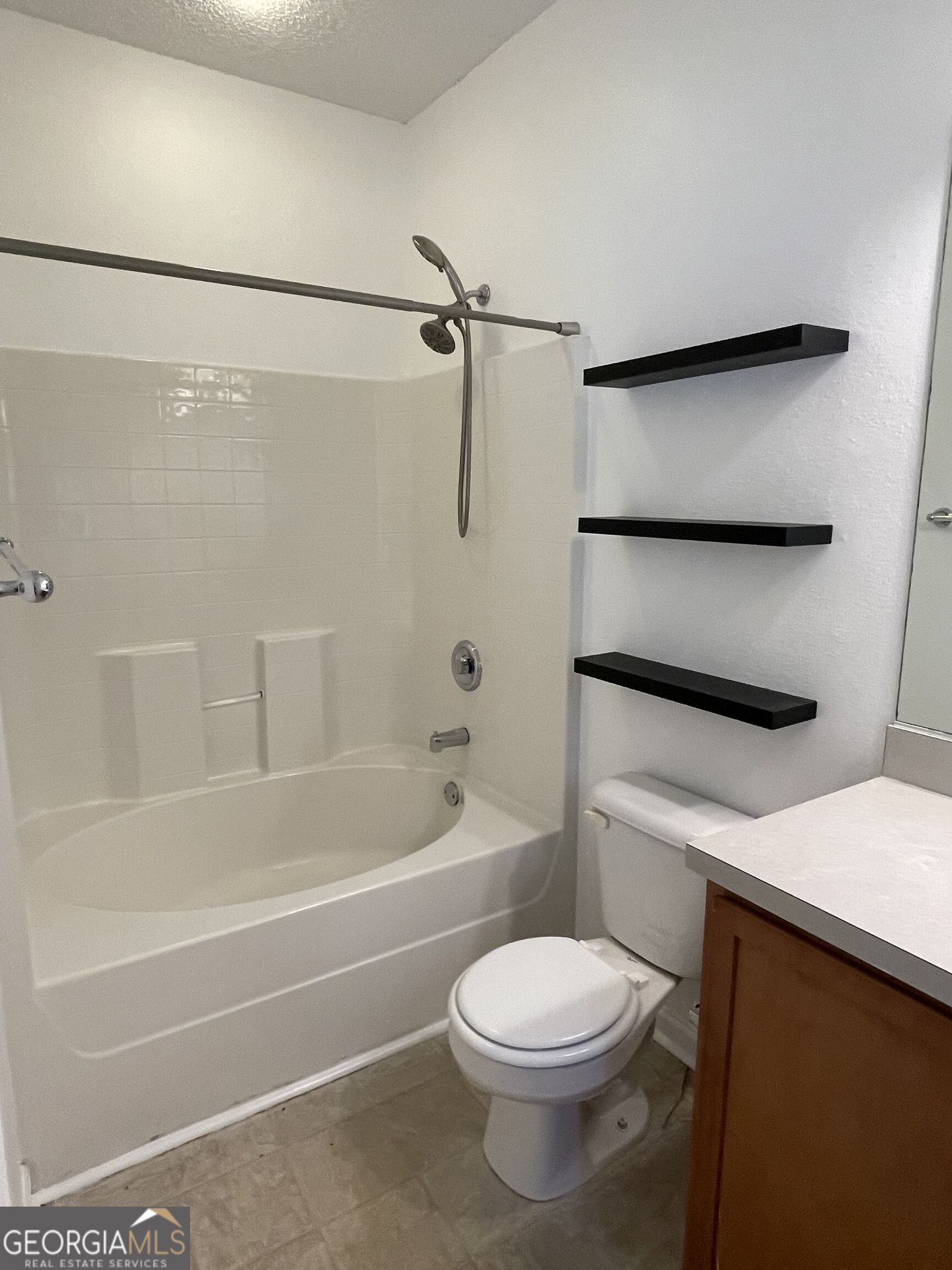 10 Hartland Court Property Photo 19