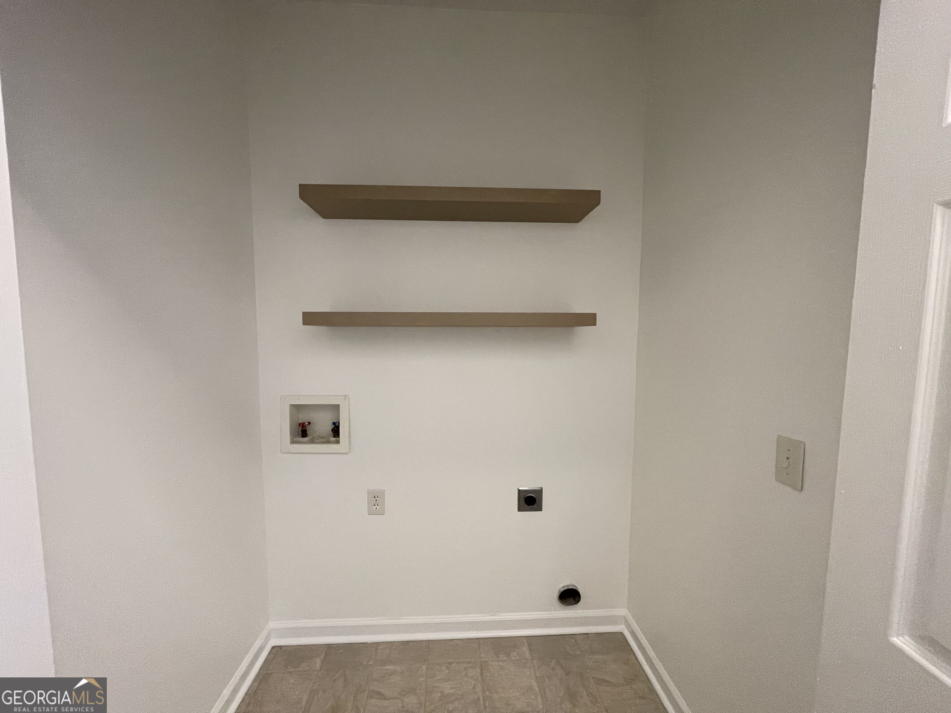 10 Hartland Court Property Photo 21