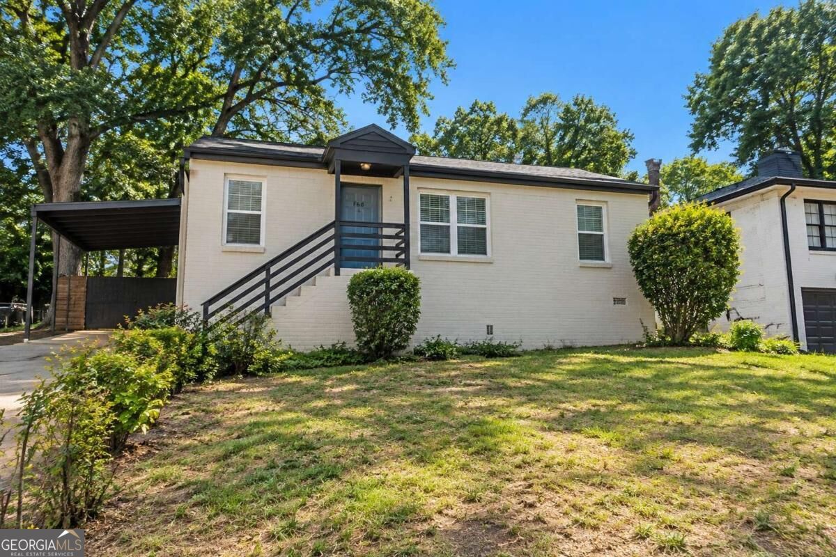 166 Burbank Drive Nw Property Photo 3
