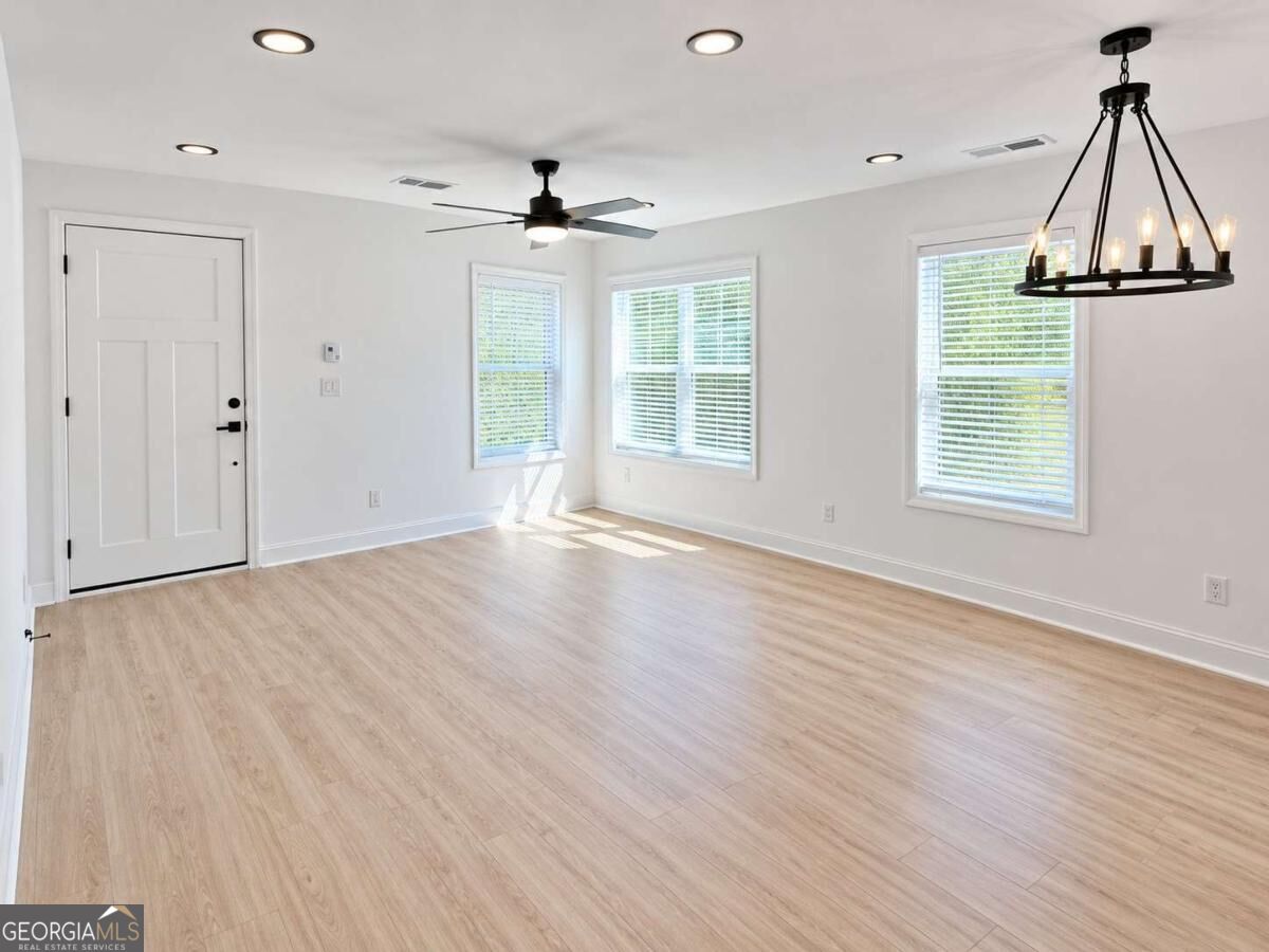 166 Burbank Drive Nw Property Photo 8