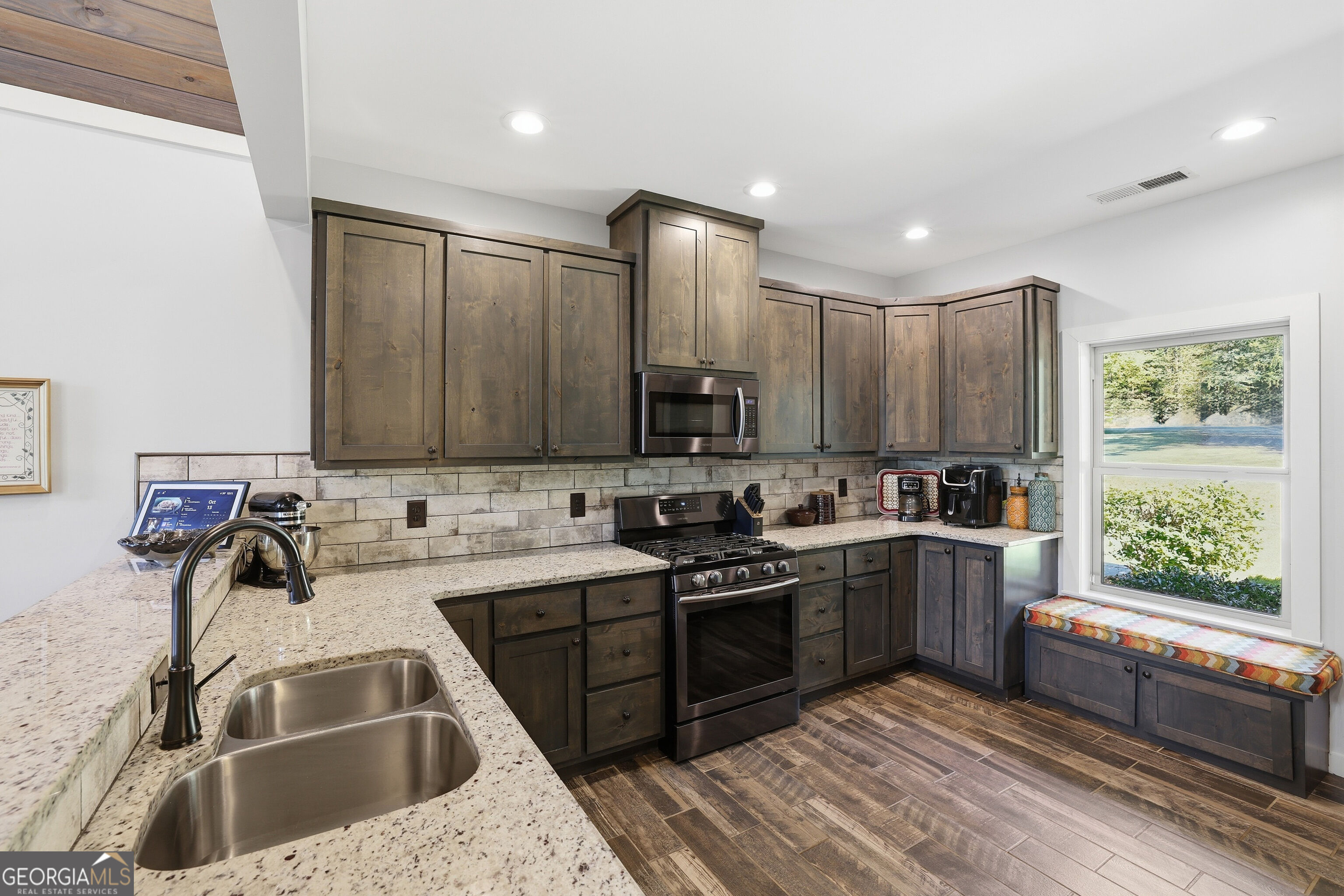 2774 Damascus Property Photo 5