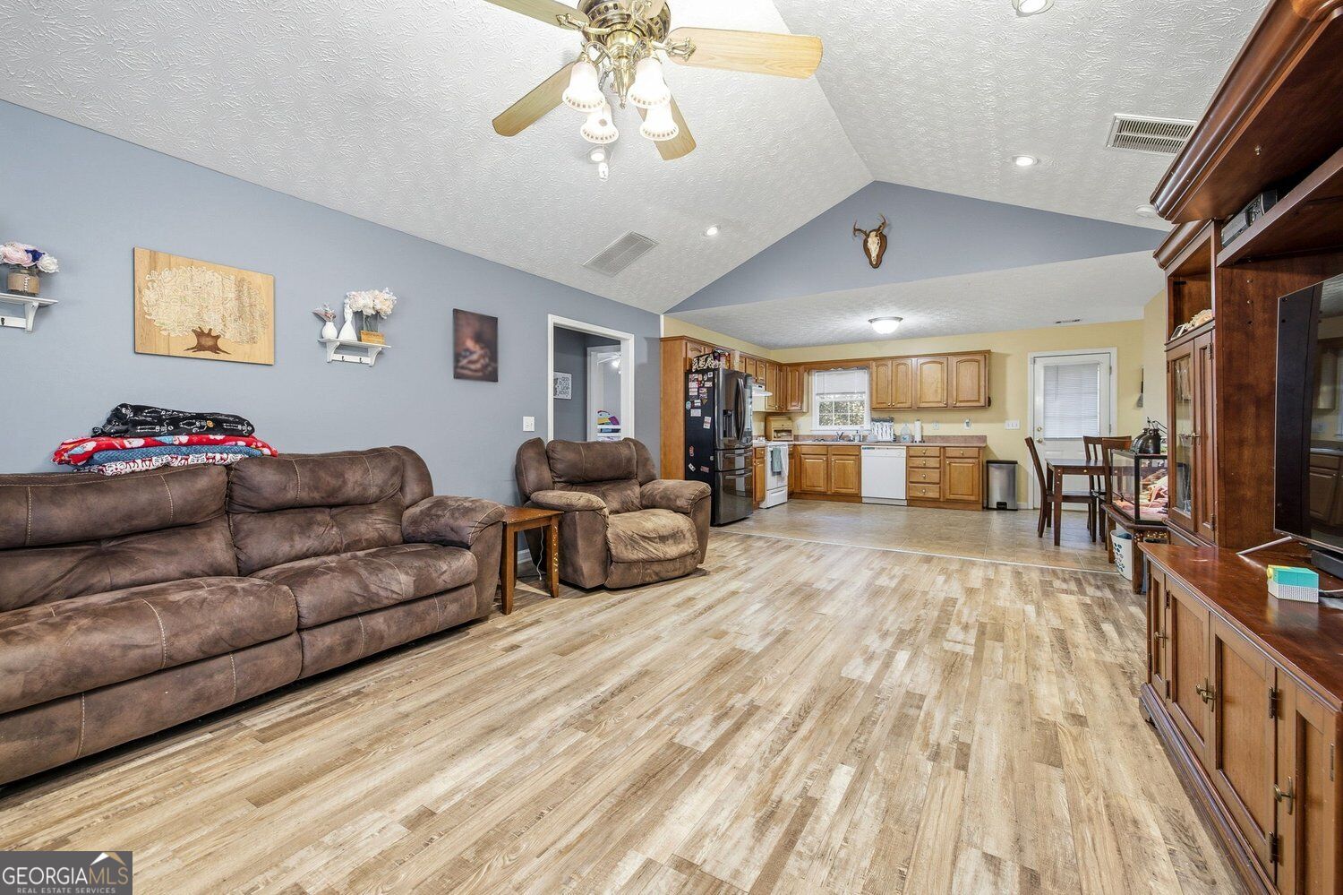 355 Royal Oaks Lane Property Photo 7