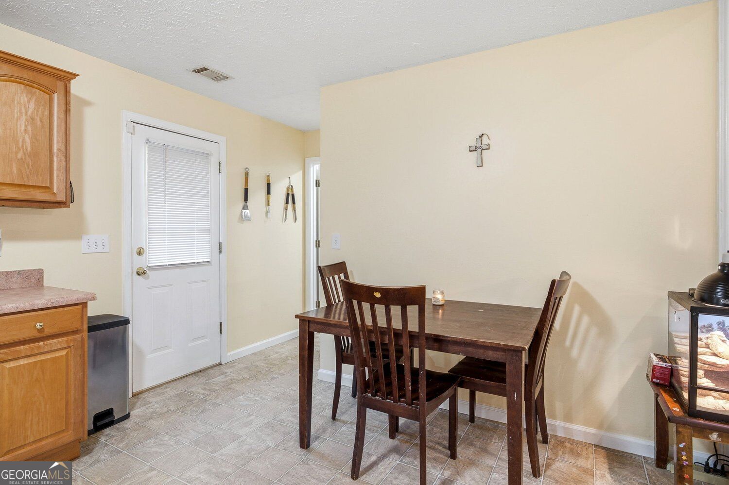 355 Royal Oaks Lane Property Photo 11