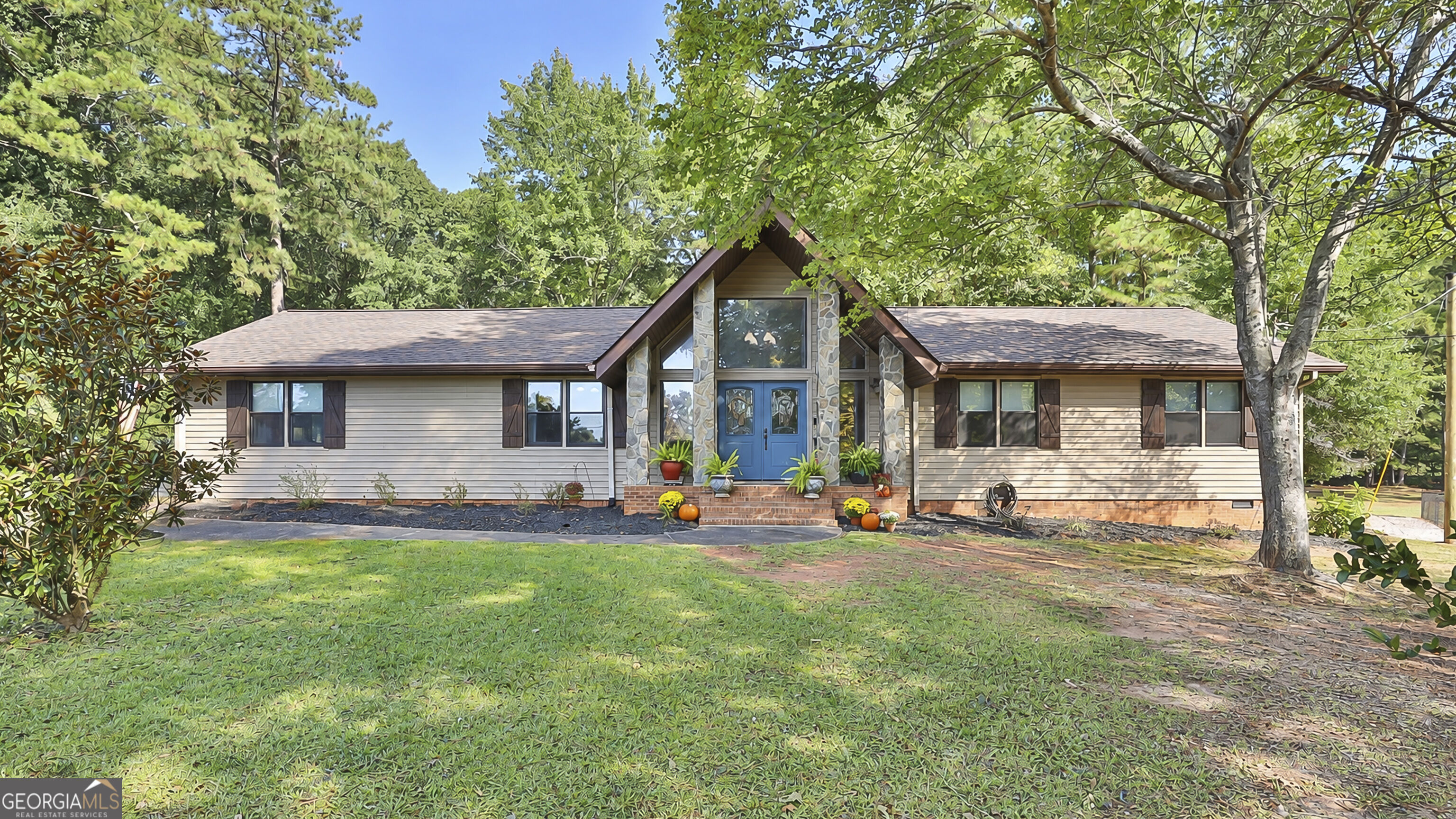 513 Avalon Drive Property Photo 1