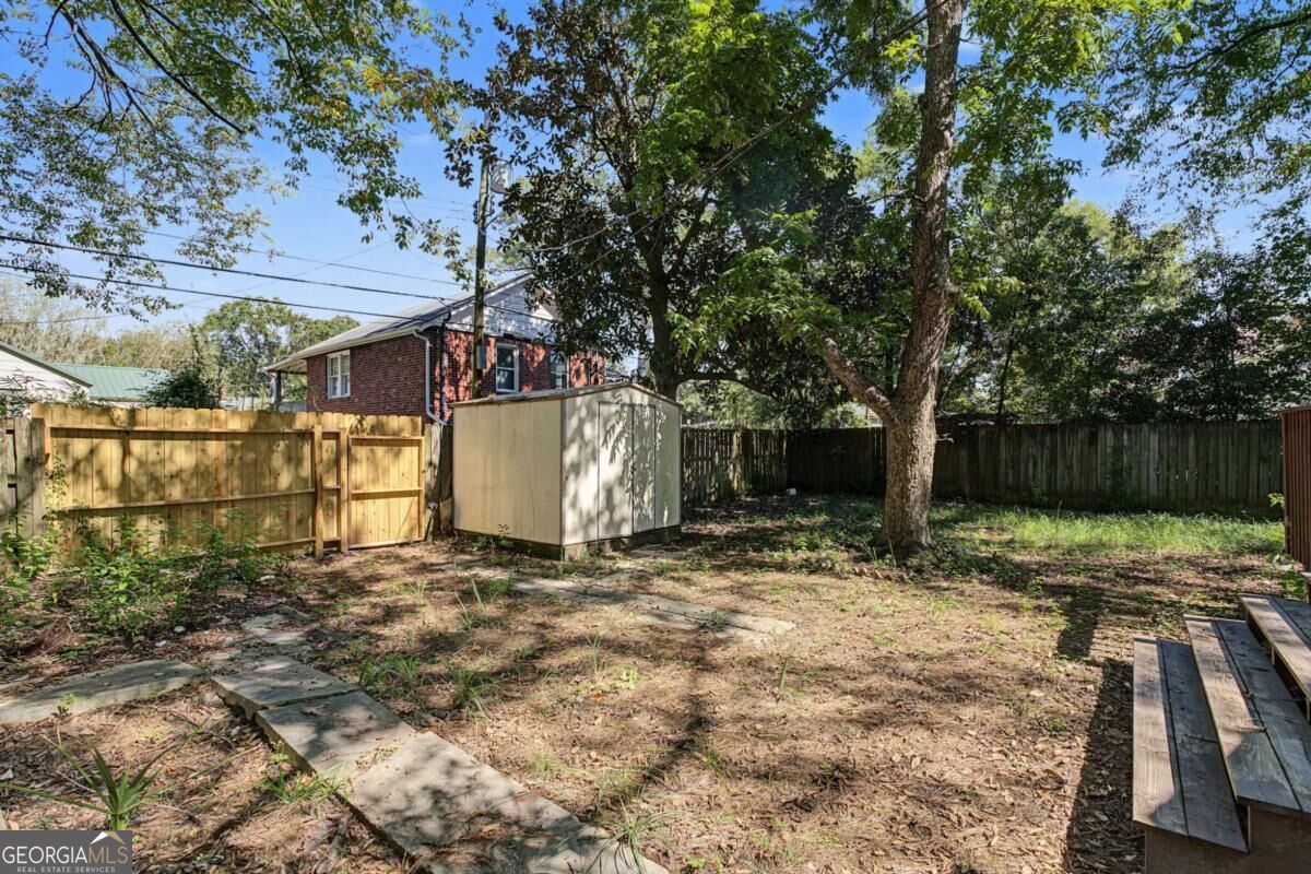 812 E 33rd Street Property Photo 24