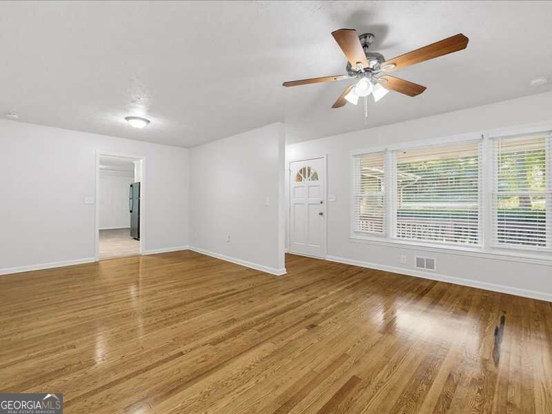2033 Brannon Drive Property Photo 3