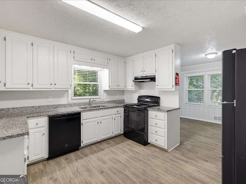 2033 Brannon Drive Property Photo 6