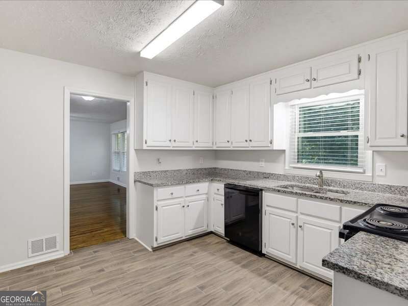 2033 Brannon Drive Property Photo 7